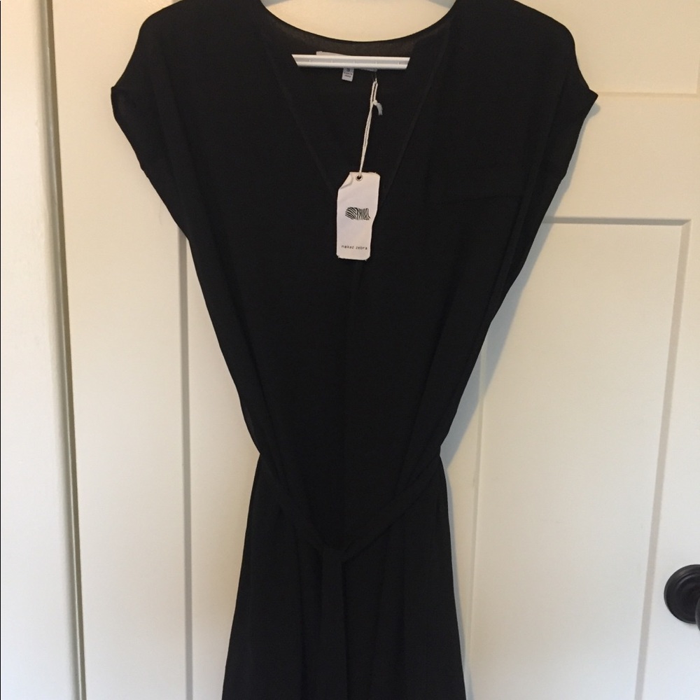 🎄 2 FOR $25 🎄 Little black dress with tie waist